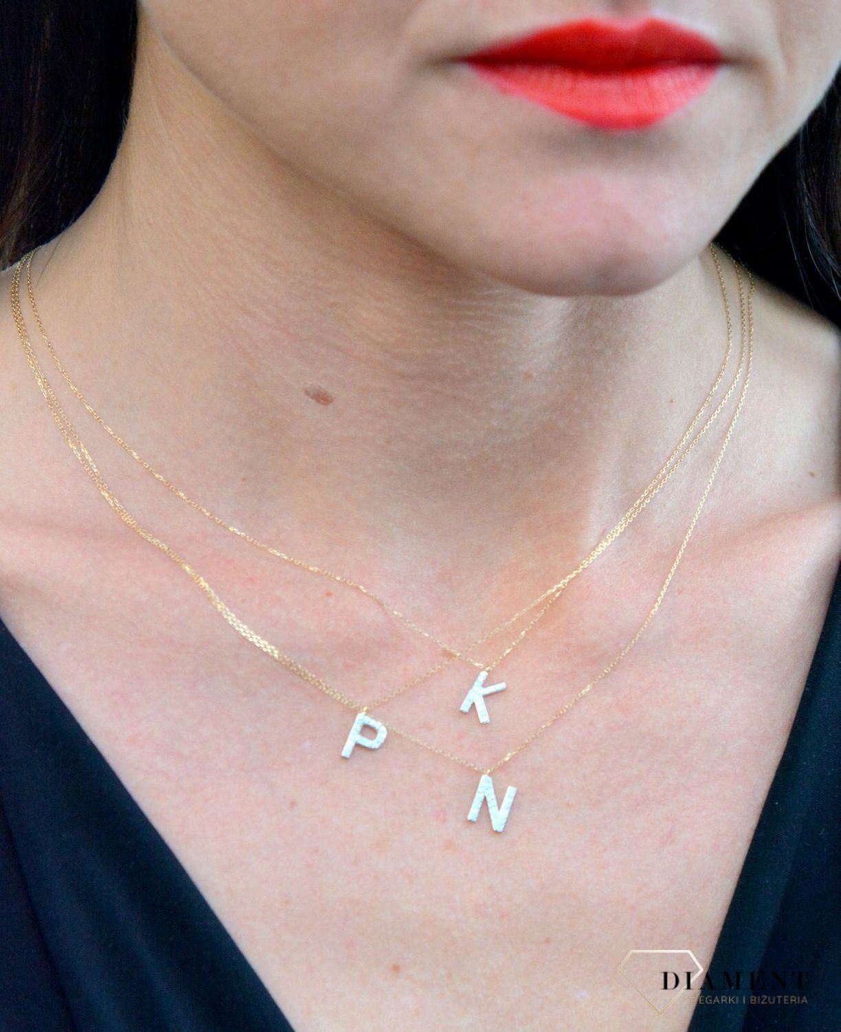 Złoty naszyjnik DIAMENT celebrytka 585 z literka P, diamenty N09119 Y C.  Złoty naszyjnik celebrytka z modną zawieszką w kształcie litery P 09119N001-G1Q1.jpg